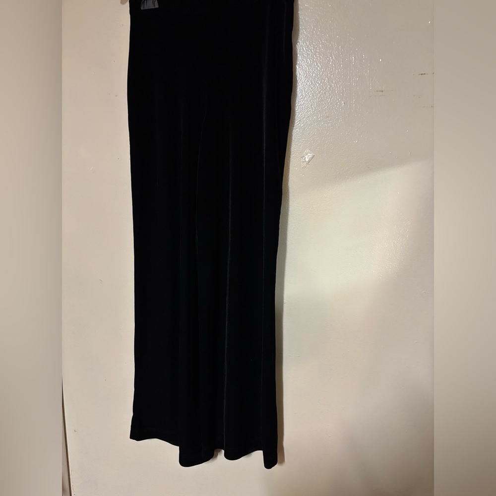 Tadashi collection never used Black Velvet Trousers long 40” hip 17 1/2”